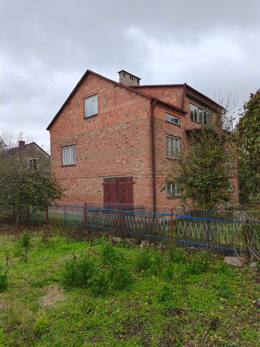 Posesja z działką 35ar