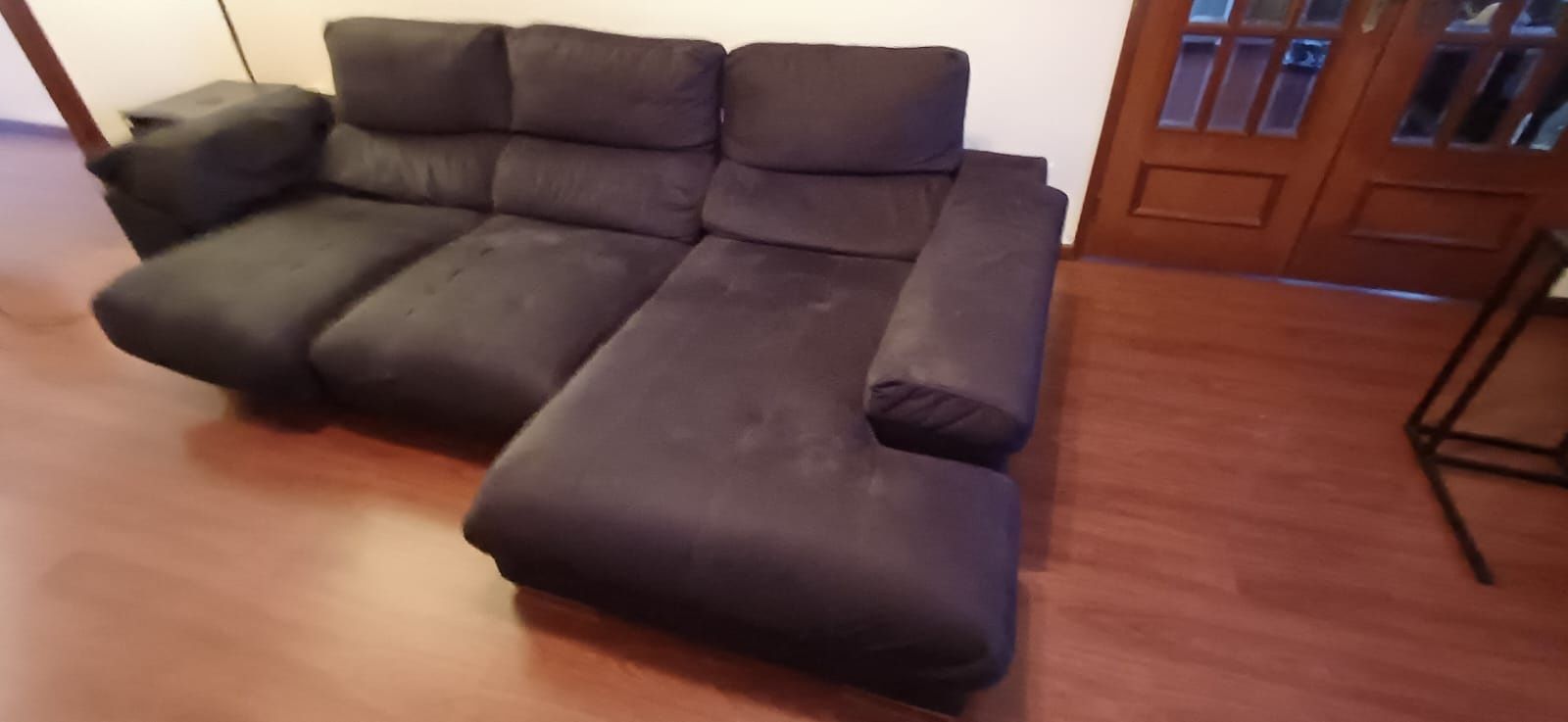 Sofá com chaise long