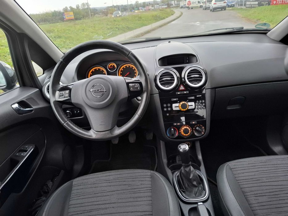 Opel Corsa D Lift 1.2 Benzyna 86KM 2014r Klima Półskóra Alu Tempomat