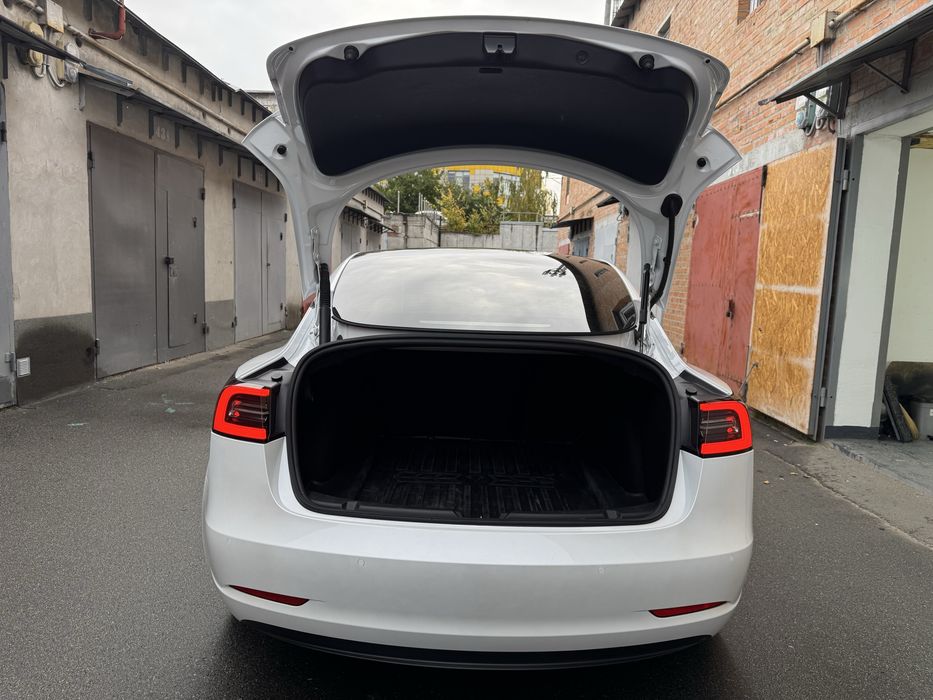 Європейська Tesla 3 Long Range на гарантії! Не фарбована! З Німечинни!