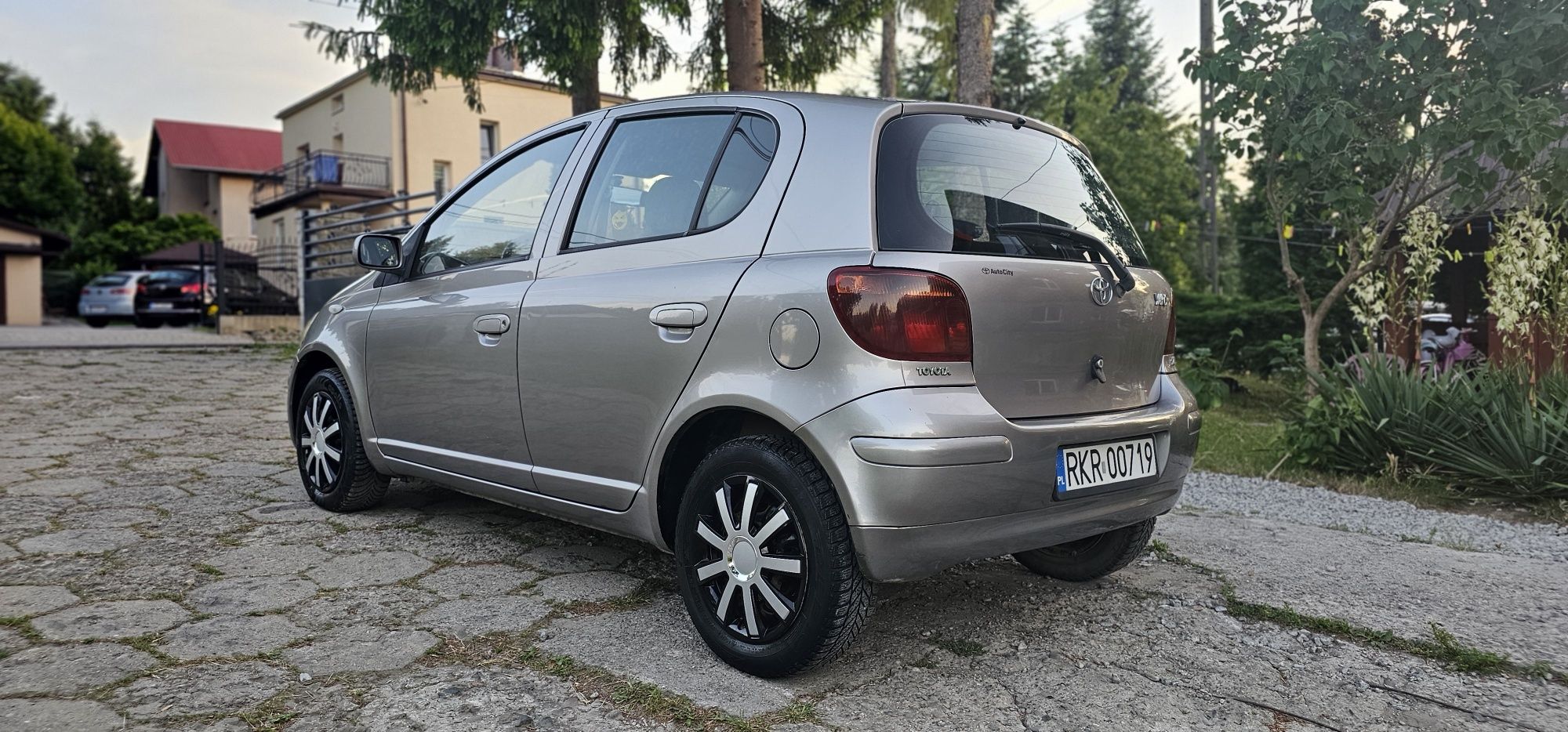 Ładna toyota Yaris 1.4 d4d ! Tylko 4l na 100km zero rdzy! Okazja!