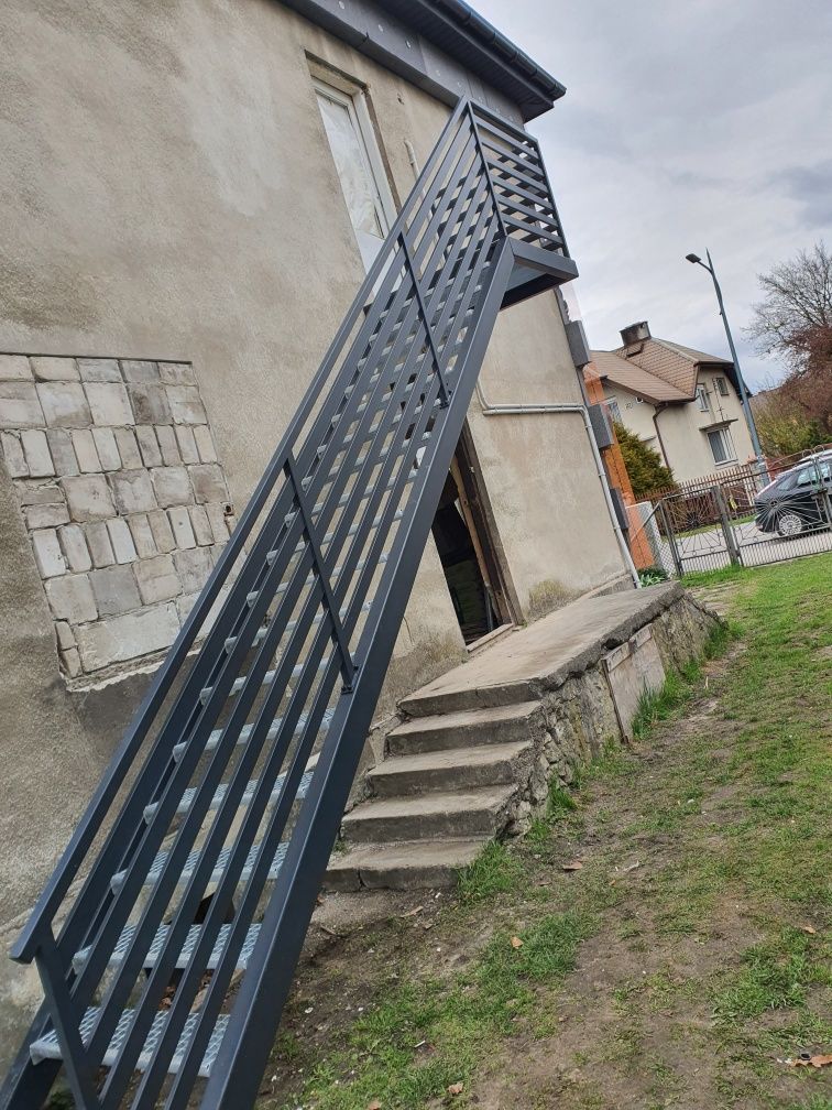 Schody stalowe zewnętrzne
