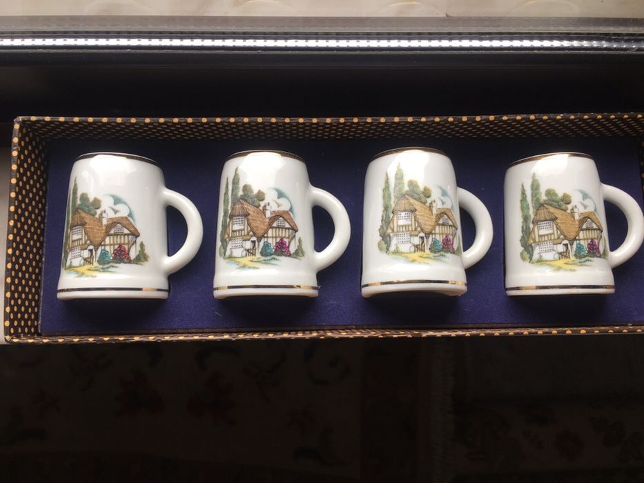 Coleção de 4 mini canecas alemãs - Novas na caixa