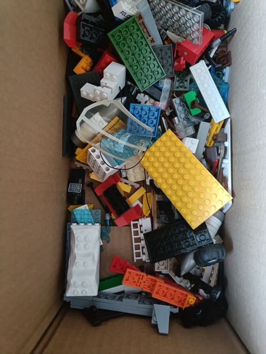 Klocków nie-lego na wagę, na kg lub na g