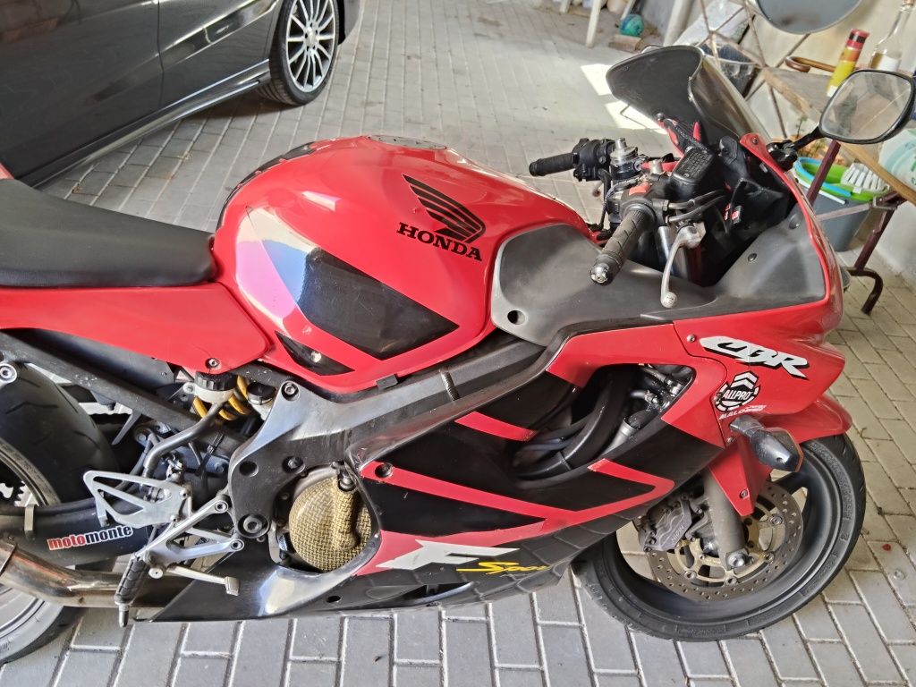 Vendo CBR 600 f4 sport