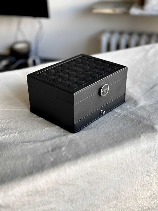 Kuferek Na Biżuterię Czarny Szkatułka Organizer Z Szufladami I Lustrem