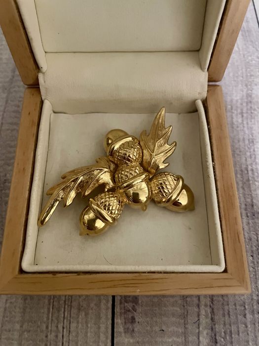 Monet вінтажна брошка 60-70 роки осінь жолуді американський вінтаж