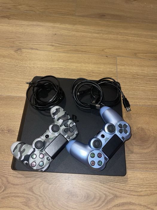 PlayStation 4(PS4)- 825gb