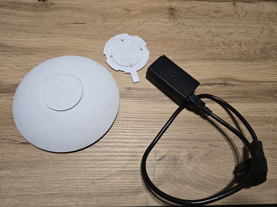 UBIQUITI access point  ac lr poe