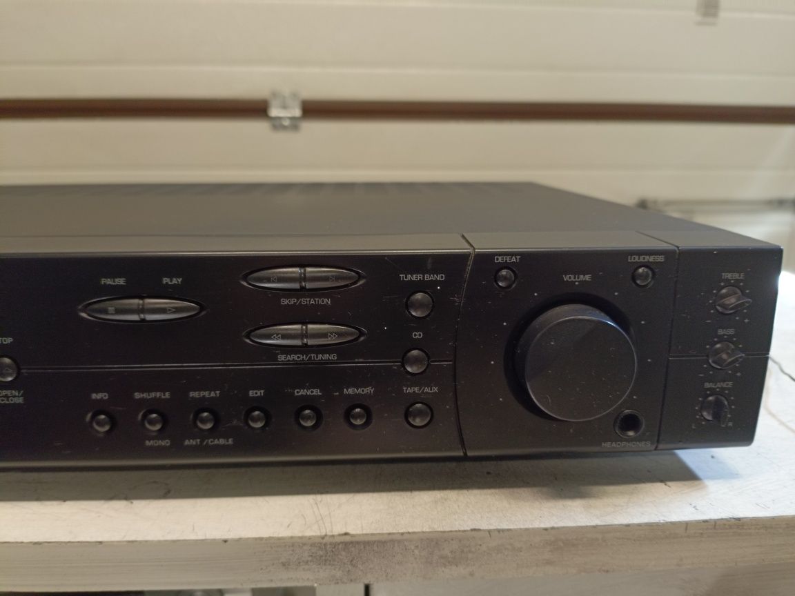 Amplituner z CD GRUNDIG RCD400

model RCD 400