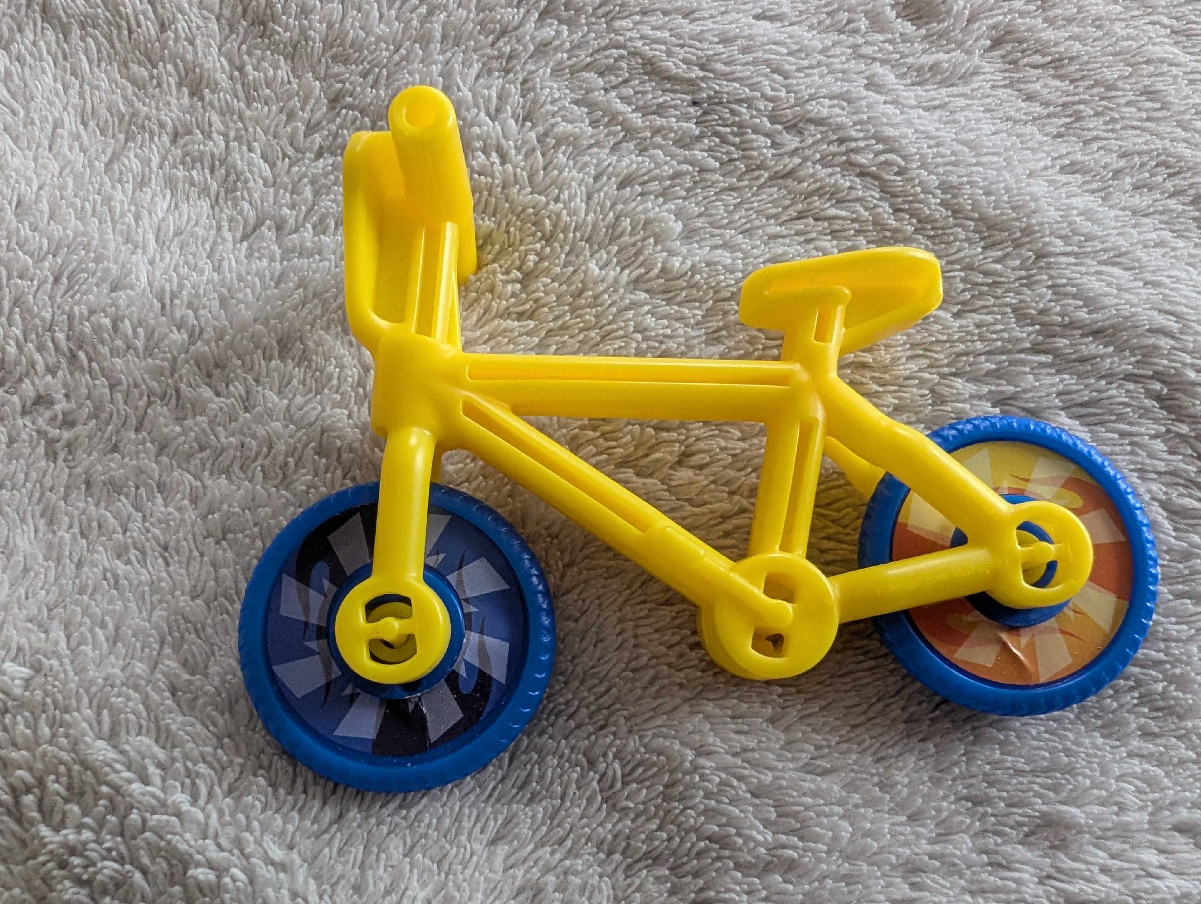 Zestaw figurek pojazdów auto cars rower jak nowe