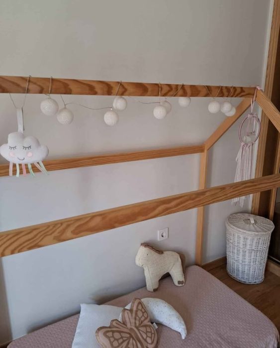 Cama Montessori Casinha