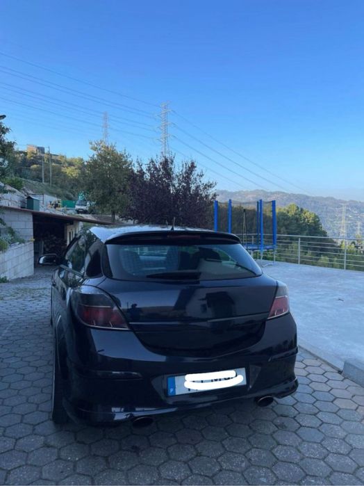 Opel astra gtc ..