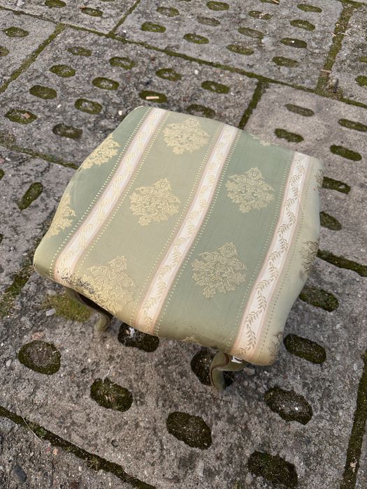 Elegancki, Antyczny Puf / Podnóżek w Stylu Ludwika XVI