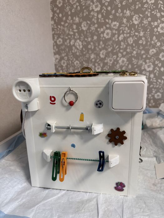 Бізікуб дитячий