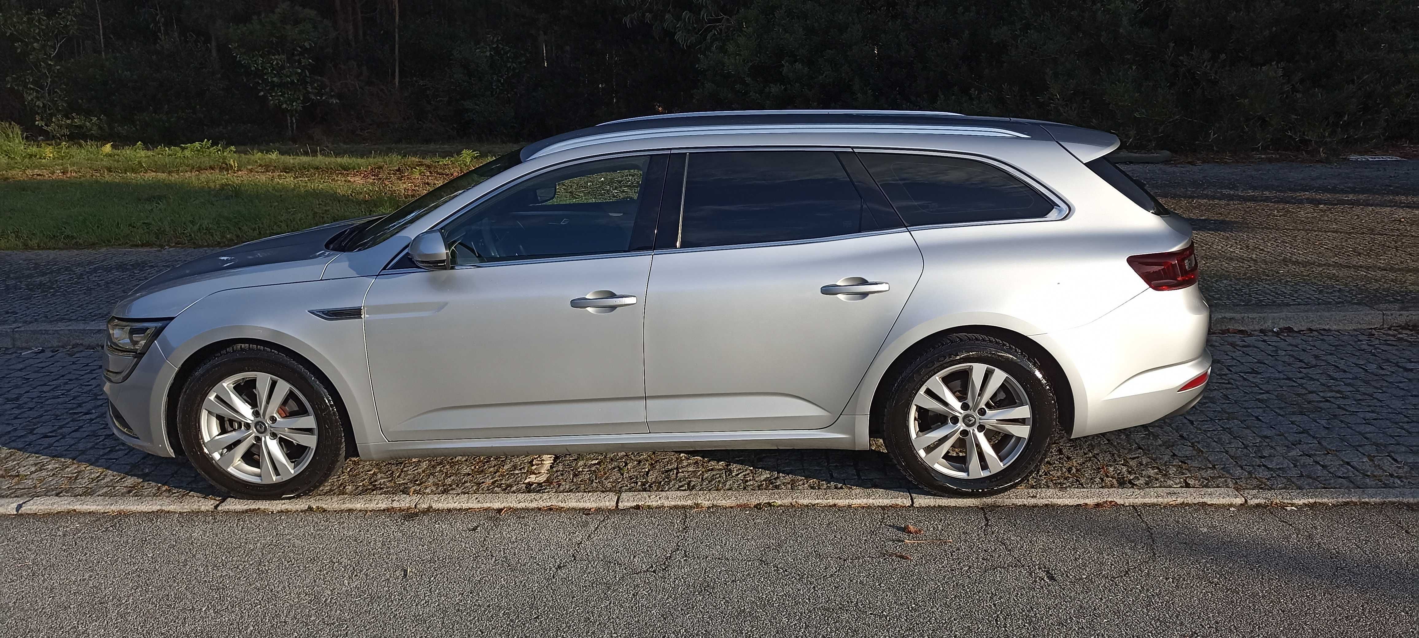 Vendo carrinha Renault Talisman confortavél e económica.