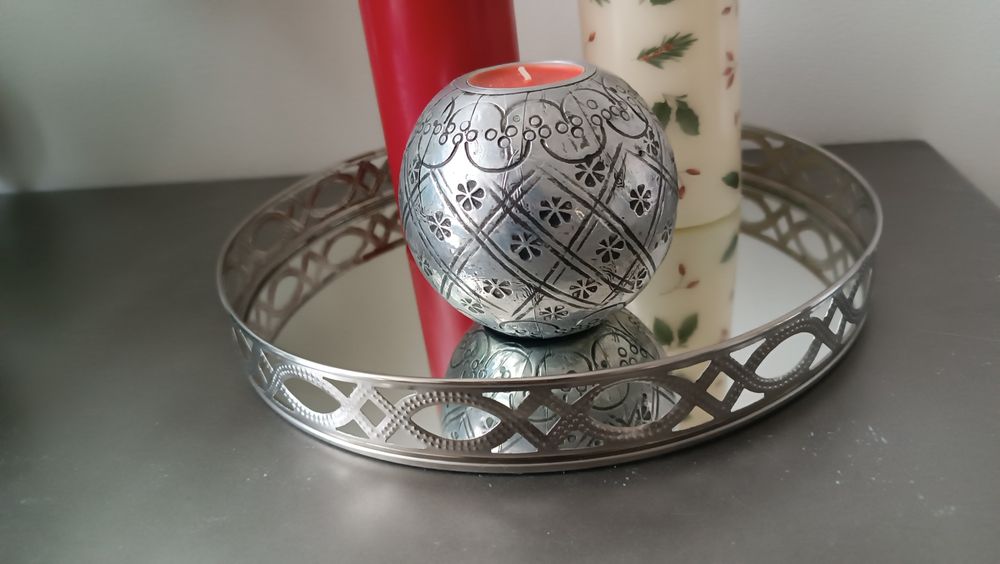 Taca ozdobna z ażurem