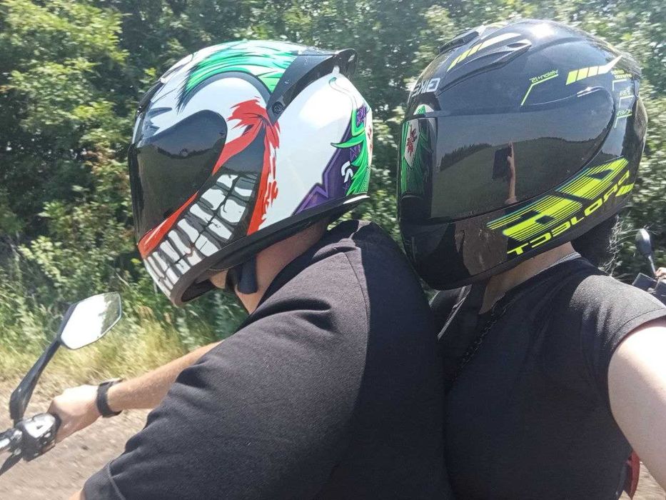 Продам два шлема