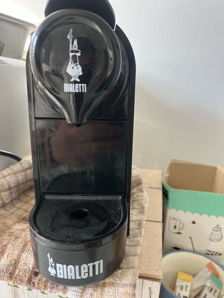 Máquina de Café Bialetti a cápsulas – Excelente estado