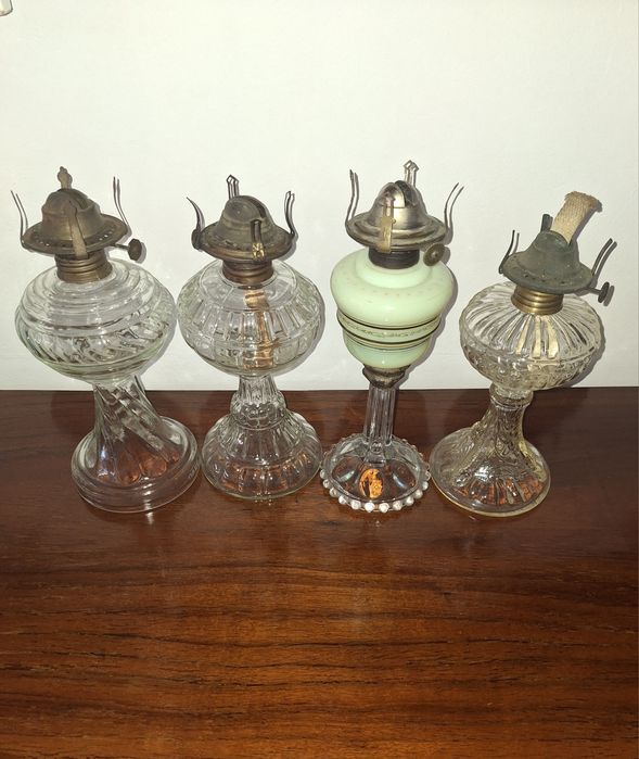 4 Candeeiros a petróleo