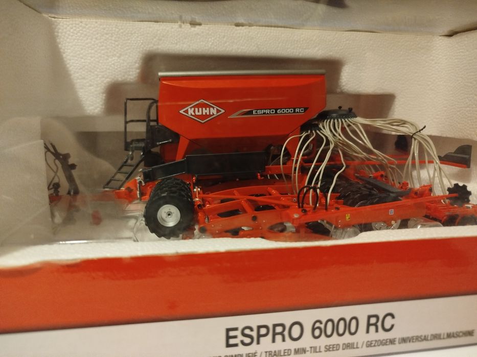 Siewnik kuhn Espro 6000 Ros 1:32, nie siku,Universal hobbies