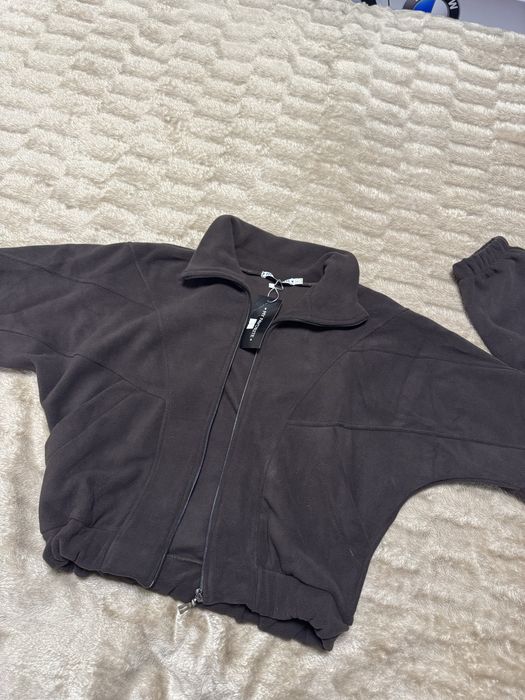 Продам костюм. Теплый. Новый