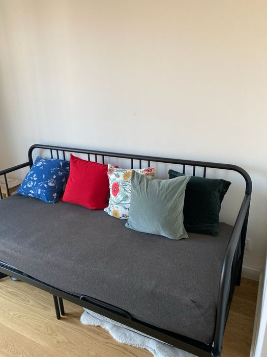 Łóżko IKEA Fyresdal z materacami sprężynowymi