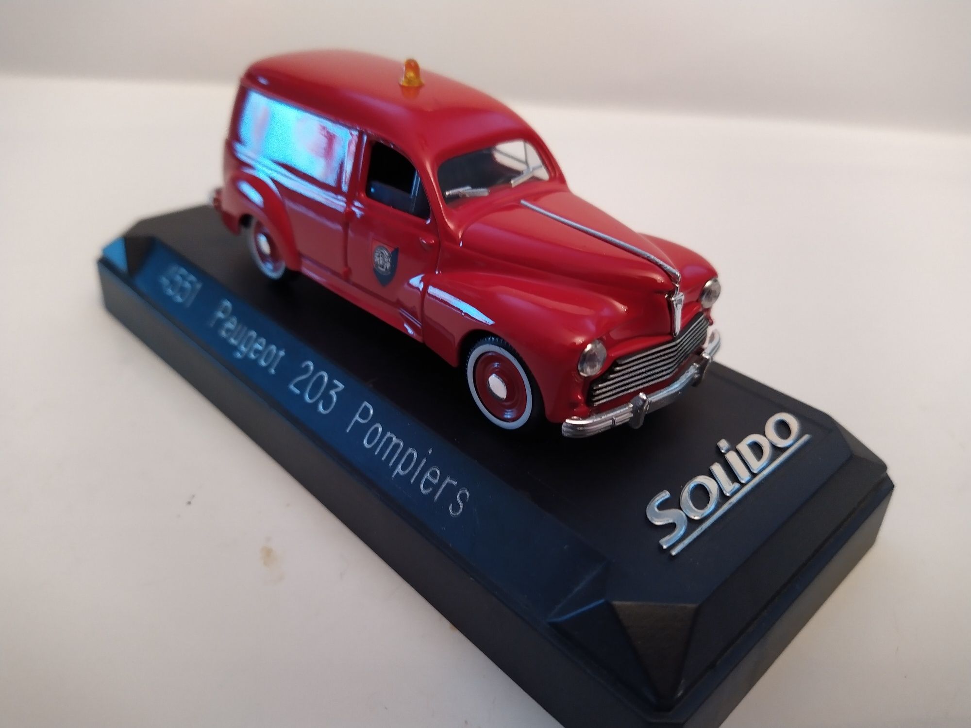 Peugeot 203 Pompiers Solido Skala 1:43