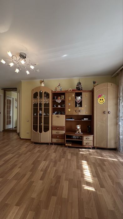 Продаж 3к в центрі міста