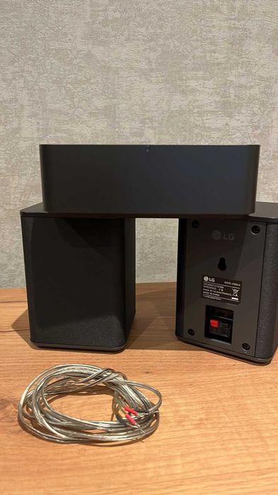 LG SPQ8-S Black Тыловые колонки для саундбара