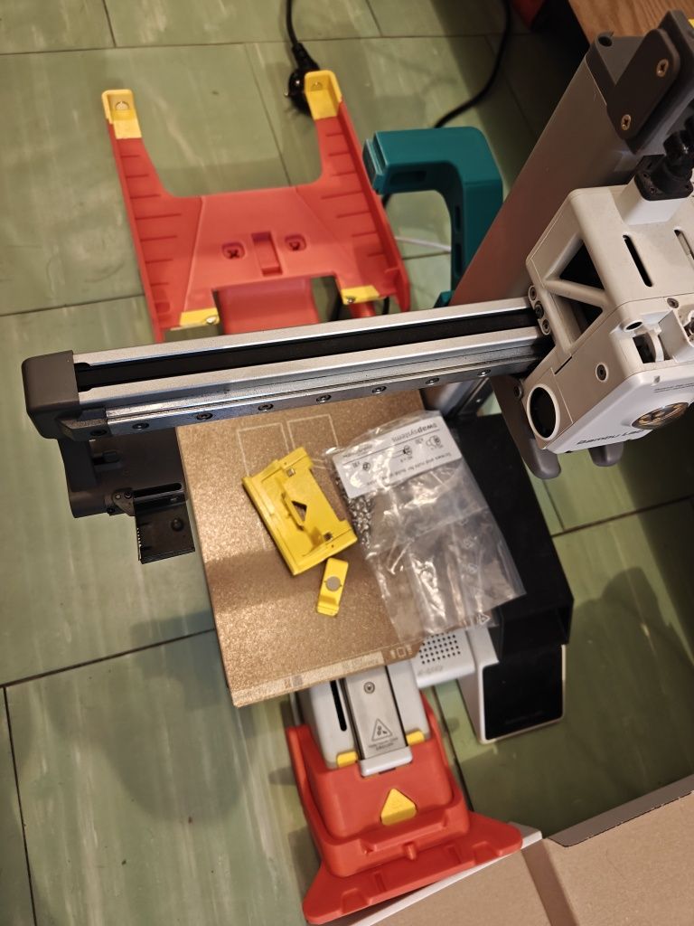 Zautomatyzowany system wielopłytkowy dla Bambu Lab A1 mini