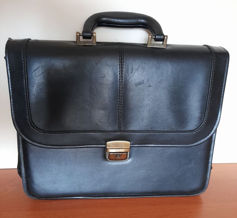 teczka aktówka, używana