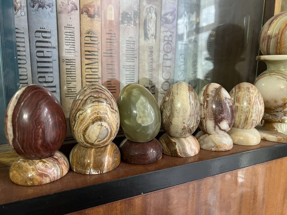 Продам яйце з оніксу