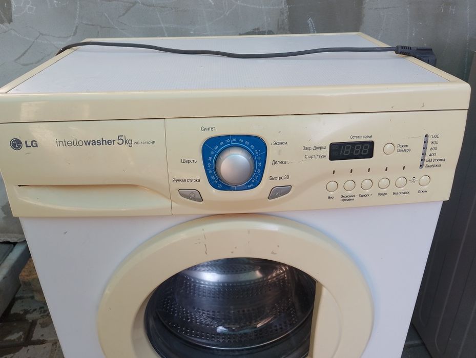 Продам пральну машину 5 кг Lg