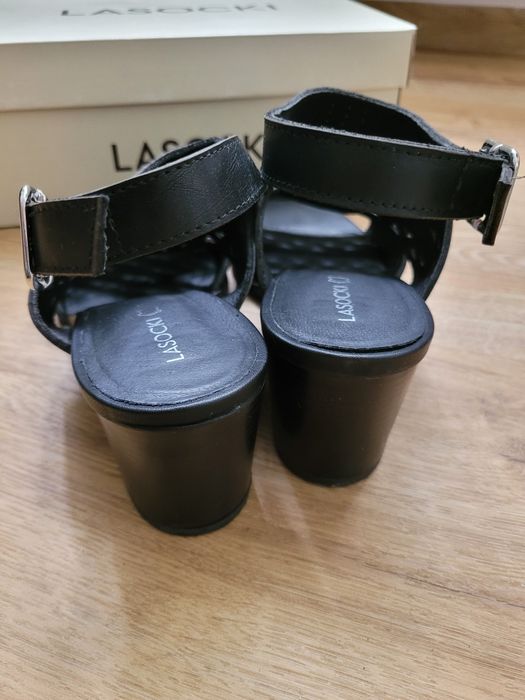 Sandały 38 Lasocki