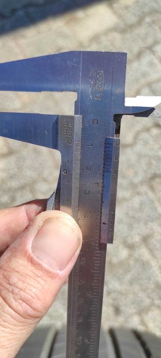 Pneu Firestone Roadhawk 2, 255/55R18, quase novo.