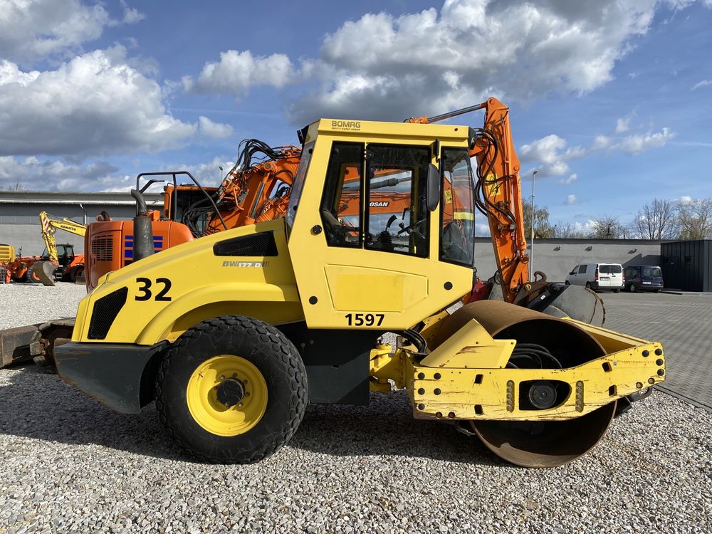 Walec Bomag bw 177  hamm Amman JCB