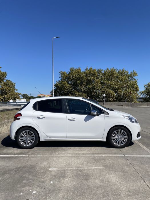 Peugeot 208 Puretech style 1.2 82cv