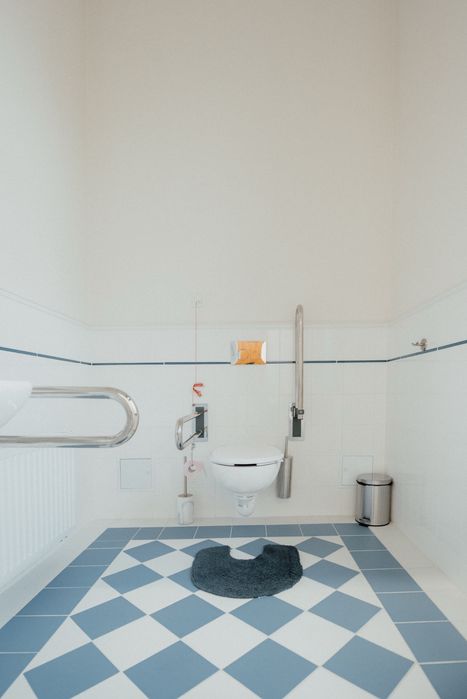 Noclegi dla ekip - 8 dużych lóżek centrum lodzi FAKTURA VAT