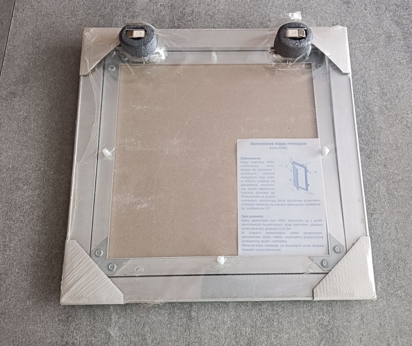 Aluminiowa klapa rewizyjna awenta Krall 10 300 x 300
