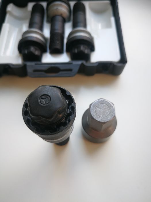 Набір кріплення коліс X167V167 (02/19-) M15×1,25