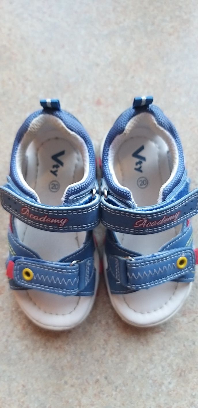 Sandalki chlopięce roz. 20