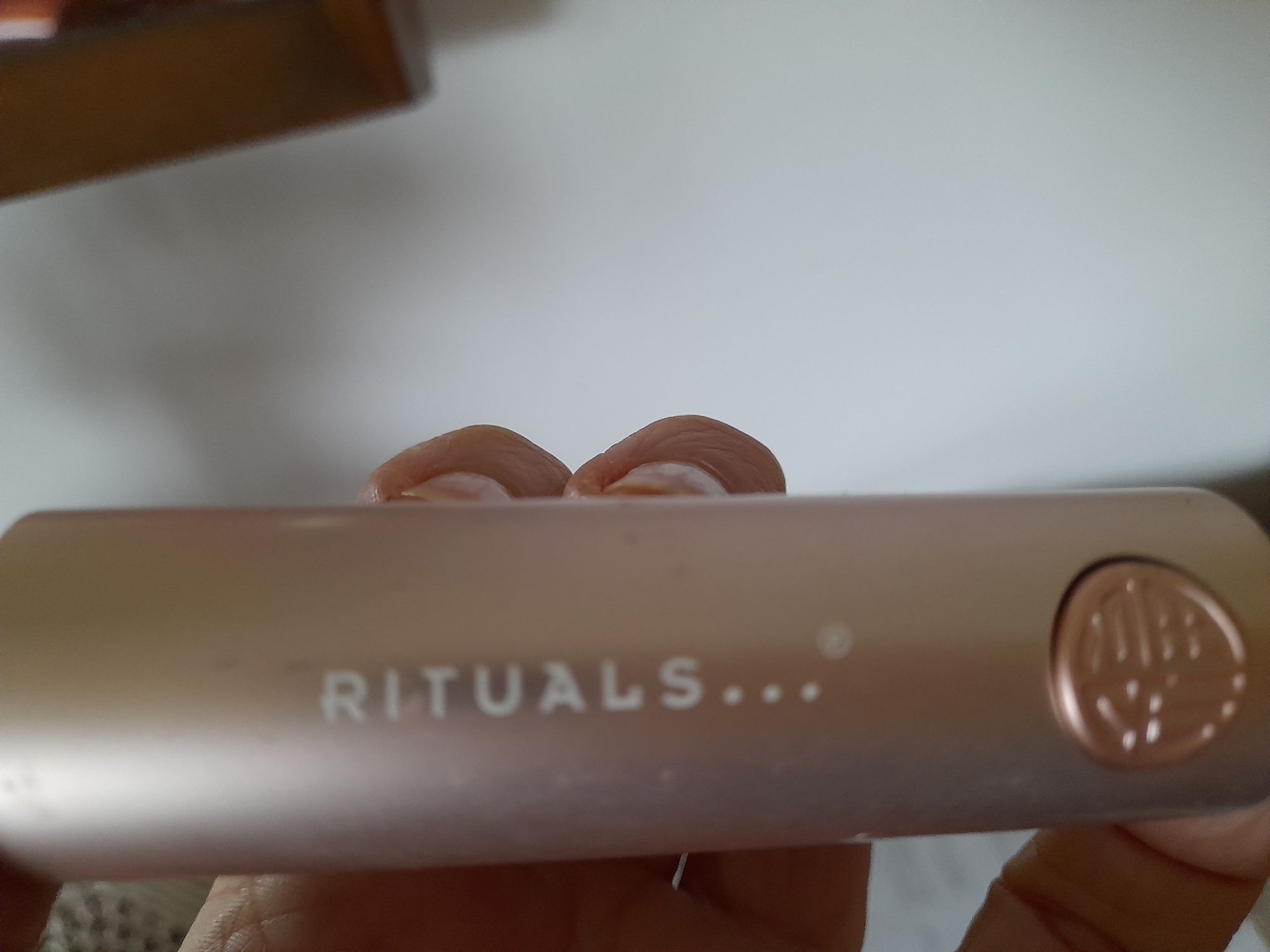 Lip gloss da Lancôme e batom hidratante da Rituals- novos