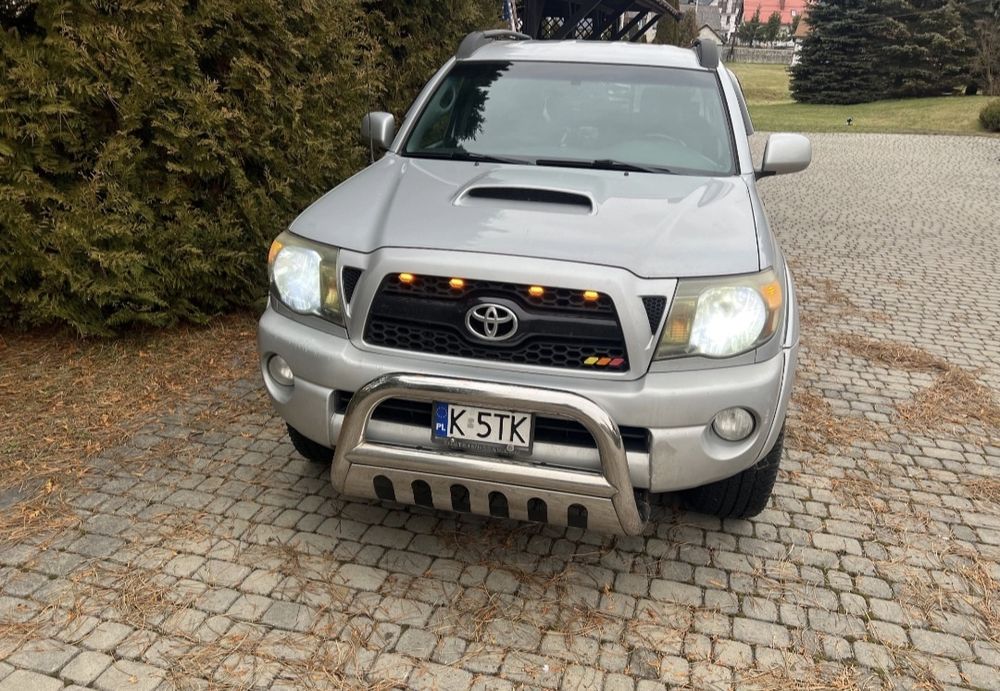 Toyota Tacoma Pick Up 4x4 2011 рік