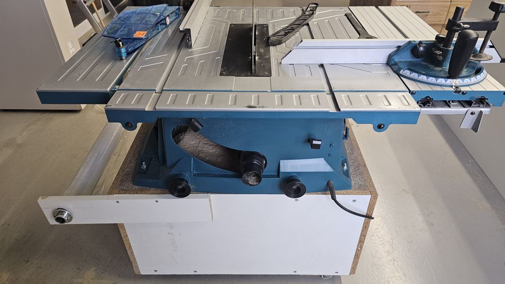 Makita MLT 100 pilarka stołowa 1500 W