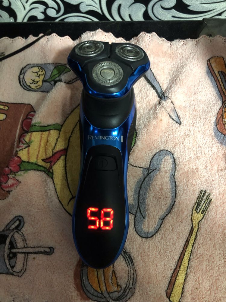 Продам Електробритва REMINGTON XR1470