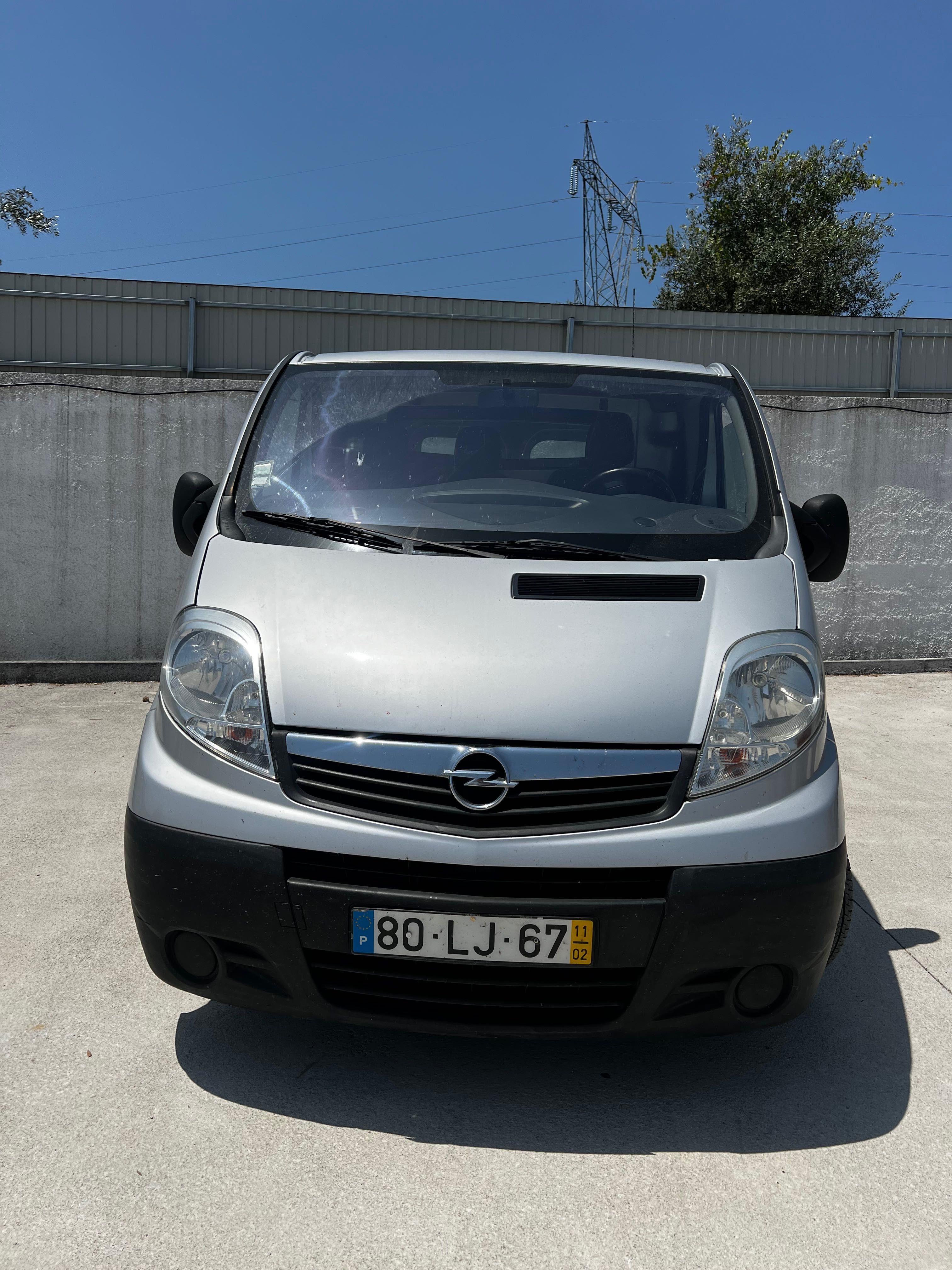 Opel Vivaro 2011
