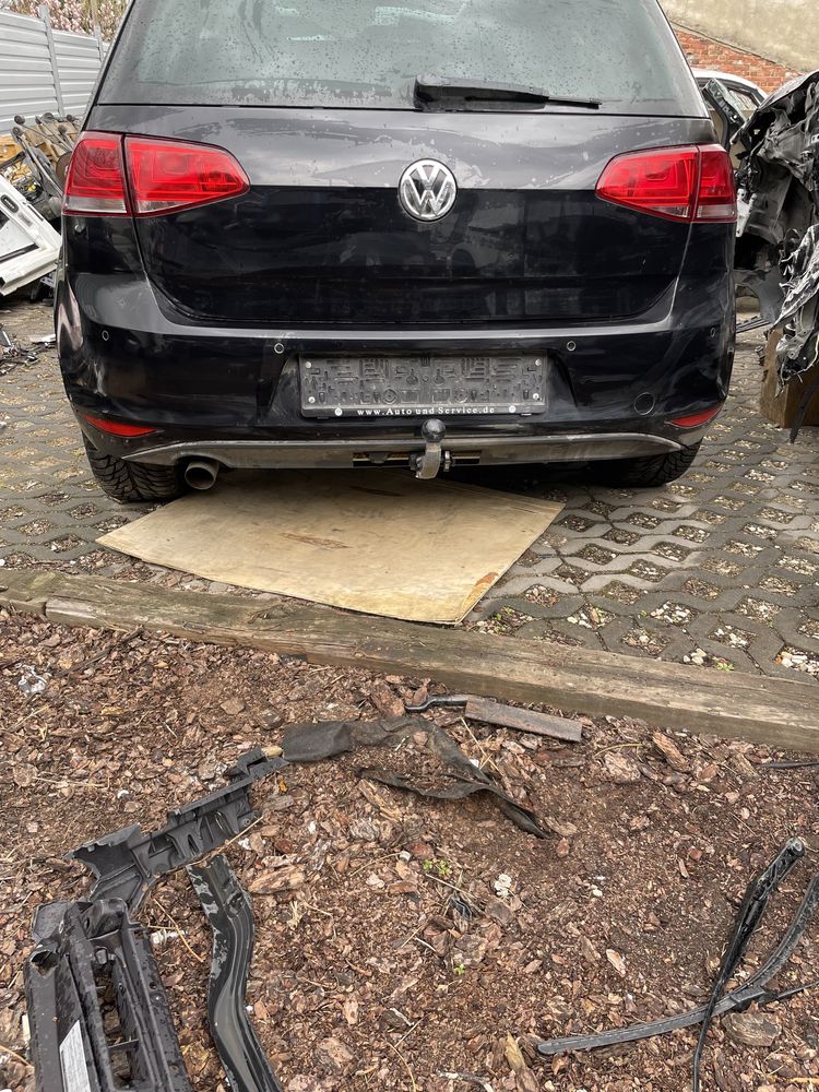 VW Golf 7 zderzak tył 6 x PDC czarny LC9X hb 5d