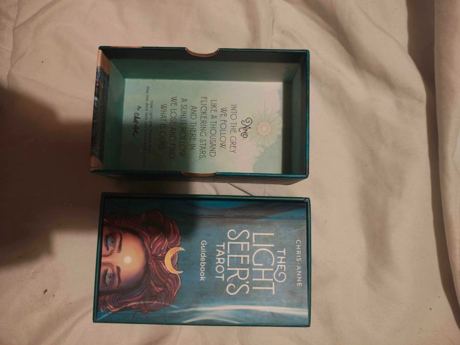 Tarot światła i cienia / The Light Seer's Tarot