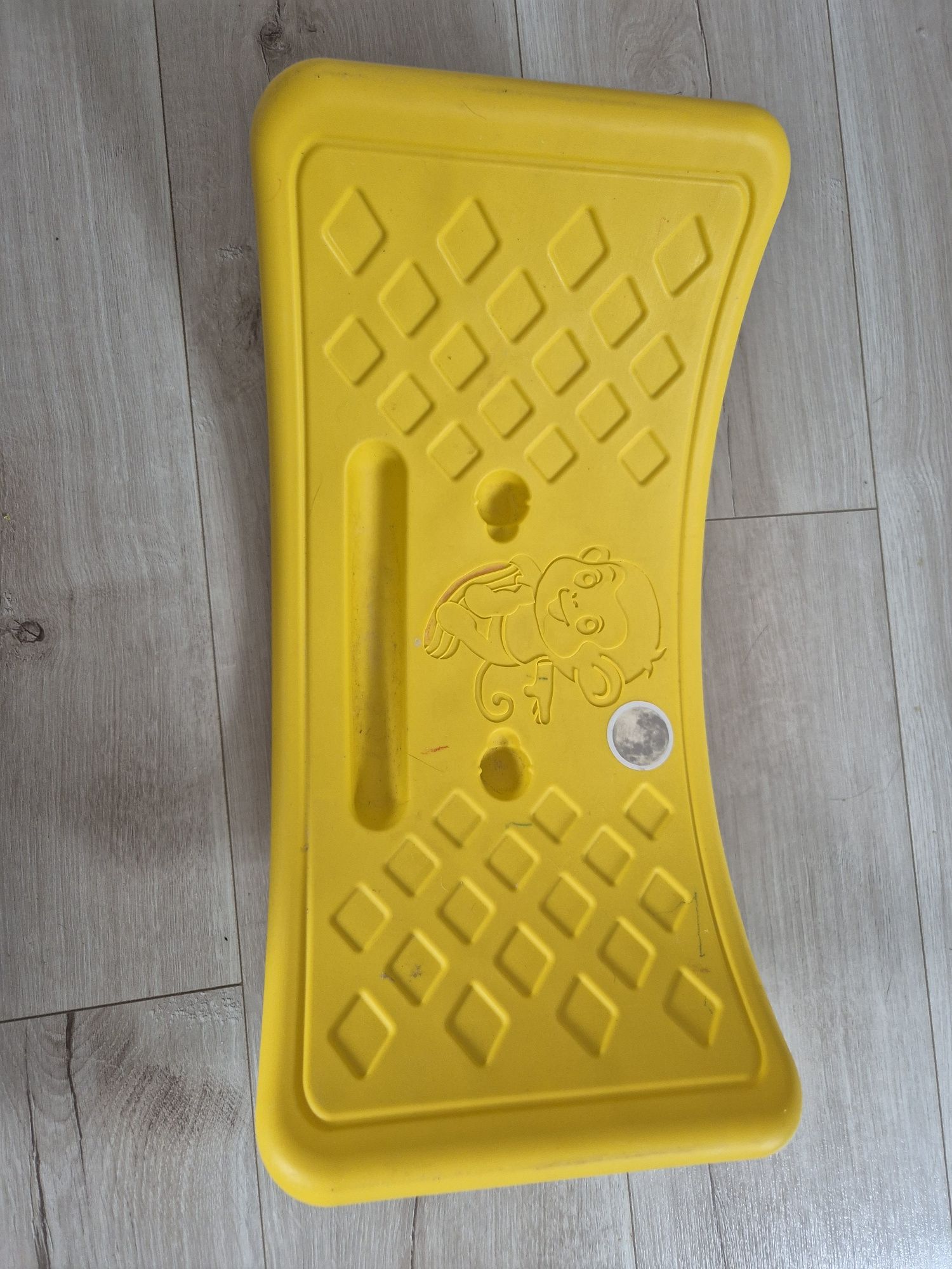 Bujak montessori z zabezpieczeniem na palce, plastikowy nierysujacy